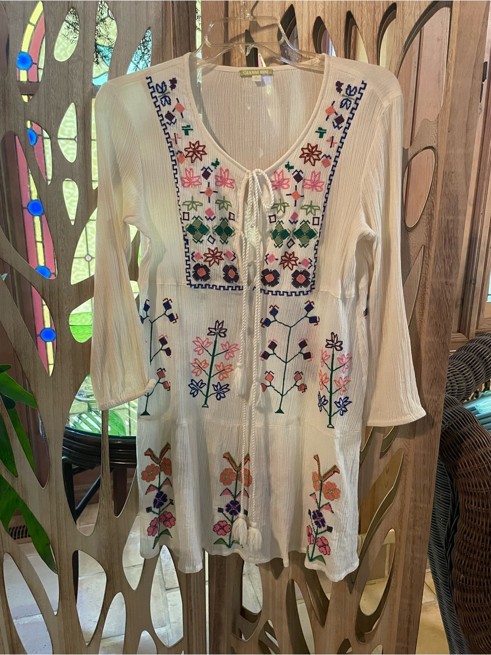 Gianni Bini White Embroidered Boho Tunic with Multicolor Floral Accents